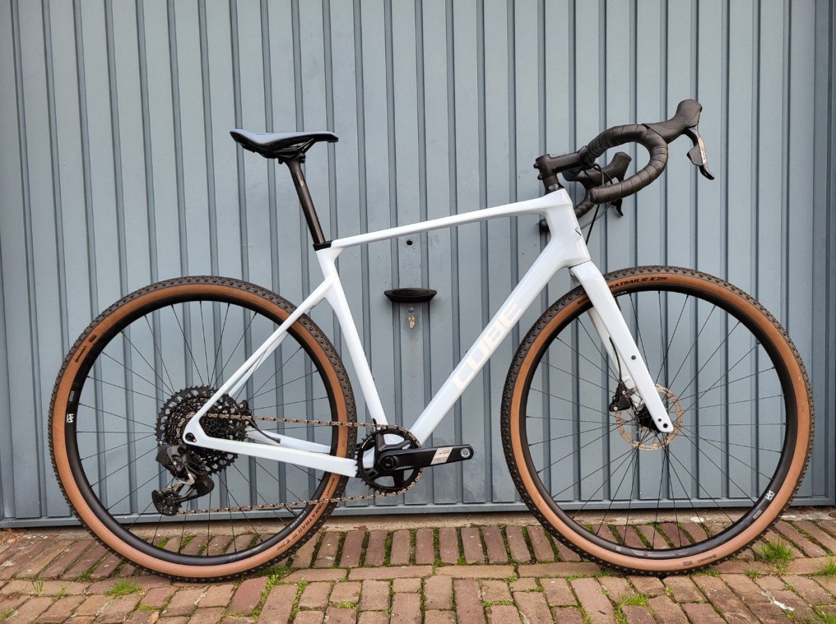 Cube NUROAD C:62 EX Frostwhite n White